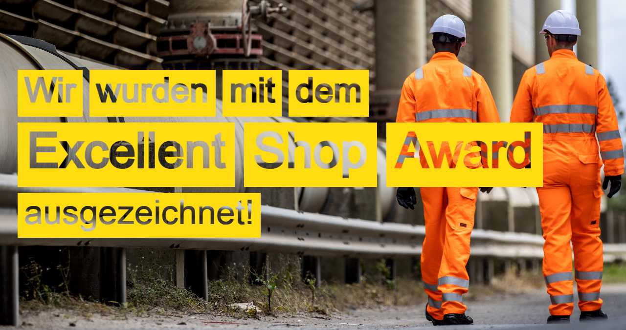 Zwei Arbeiter in oranger Warnkleidung, die neben einer Leitplanke laufen. Der gelb hinterlegte Schriftzug "Wir wurden mit dem Excellent Shop Award ausgezeichnet" befindet sich links neben ihnen.