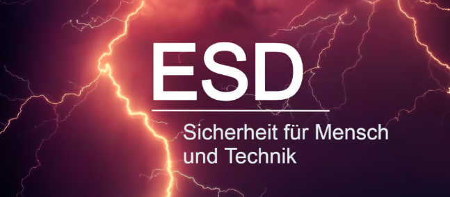Bild eines dunklen, von orangen Blitzen durchzogenen Nachthimmels mit weißer Aufschrift: ESD - Sicherheit für Mensch und Technik.