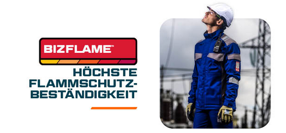 Rot, schwarz, oranges Logo der Bizflame-Kollektion mit der Überschrift: Höchste Flammschutz-Beständigkeit. Daneben befindet sich ein Bild eines in blaue Schutzkleidung gekleideten Arbeiters mit Handschuhen und weißem Schutzhelm, der nach oben blickt. Im Hintergrund sieht man Stromleitungen und einen Strommast. Ein Link zur Bizflame-Kollektion ist hinterlegt.