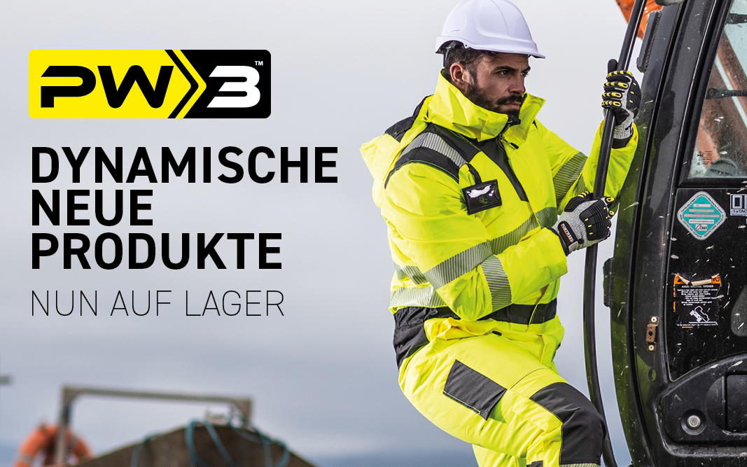 Arbeiter mit Schutzhelm und gelber Warnschutzkleidung aus der PW3-Kollektion von Portwest..